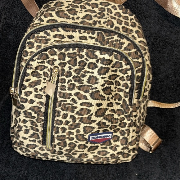 Mini animal print backpack new gold straps - Picture 2 of 7